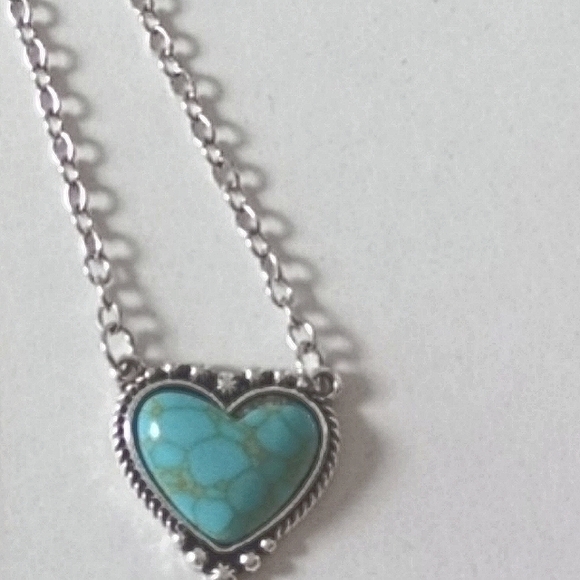 Vintage Boho Southwest Heart Necklace Turquoise Blue Ston Silver NEW in pkg - Picture 1 of 12